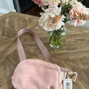 NWT Lululemon everywhere belt bag Pink       Sherpa/fleece